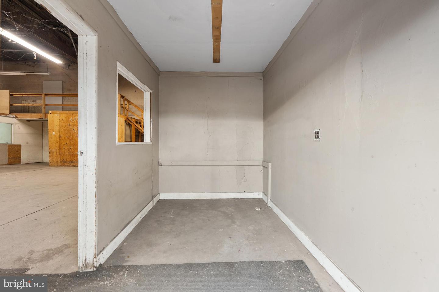 400 Branch Rd Property Photo 17