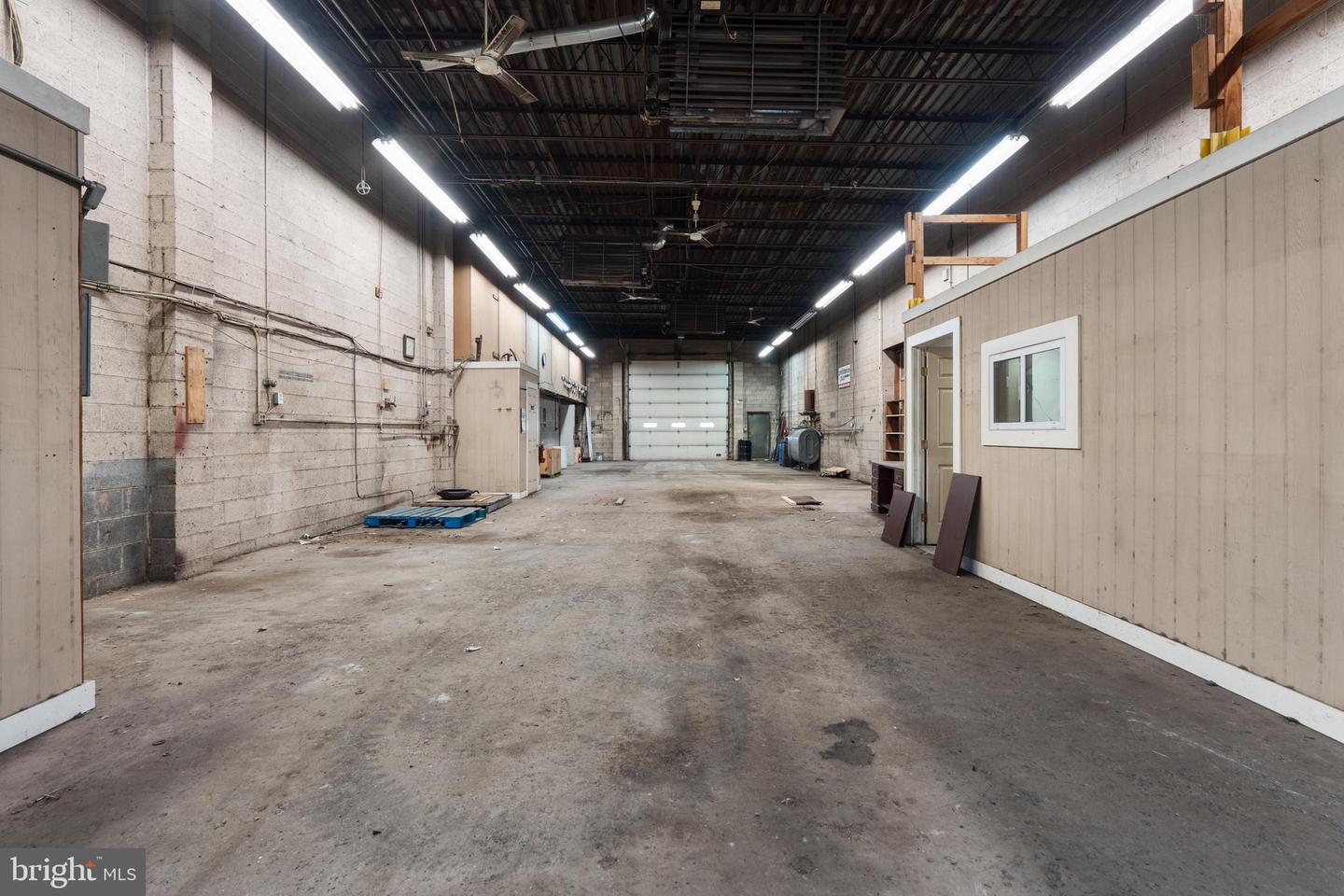 400 Branch Rd Property Photo 31