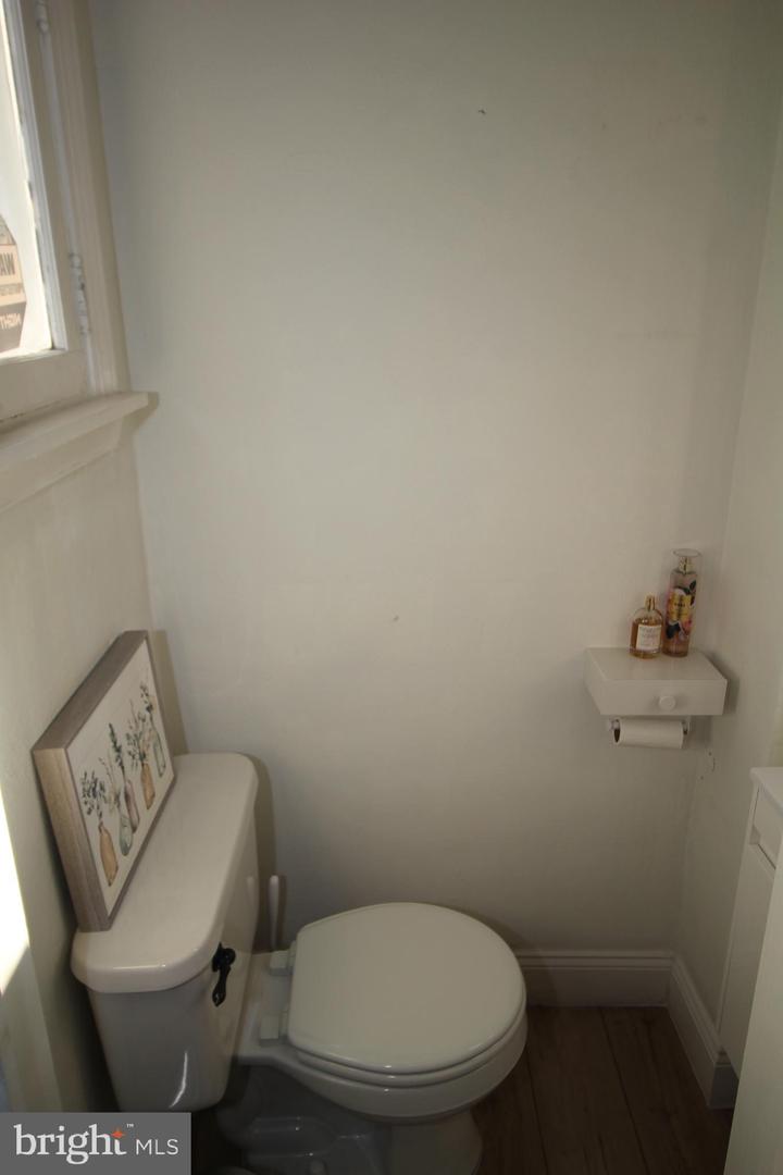 1806 Brownsville Rd Property Photo 30