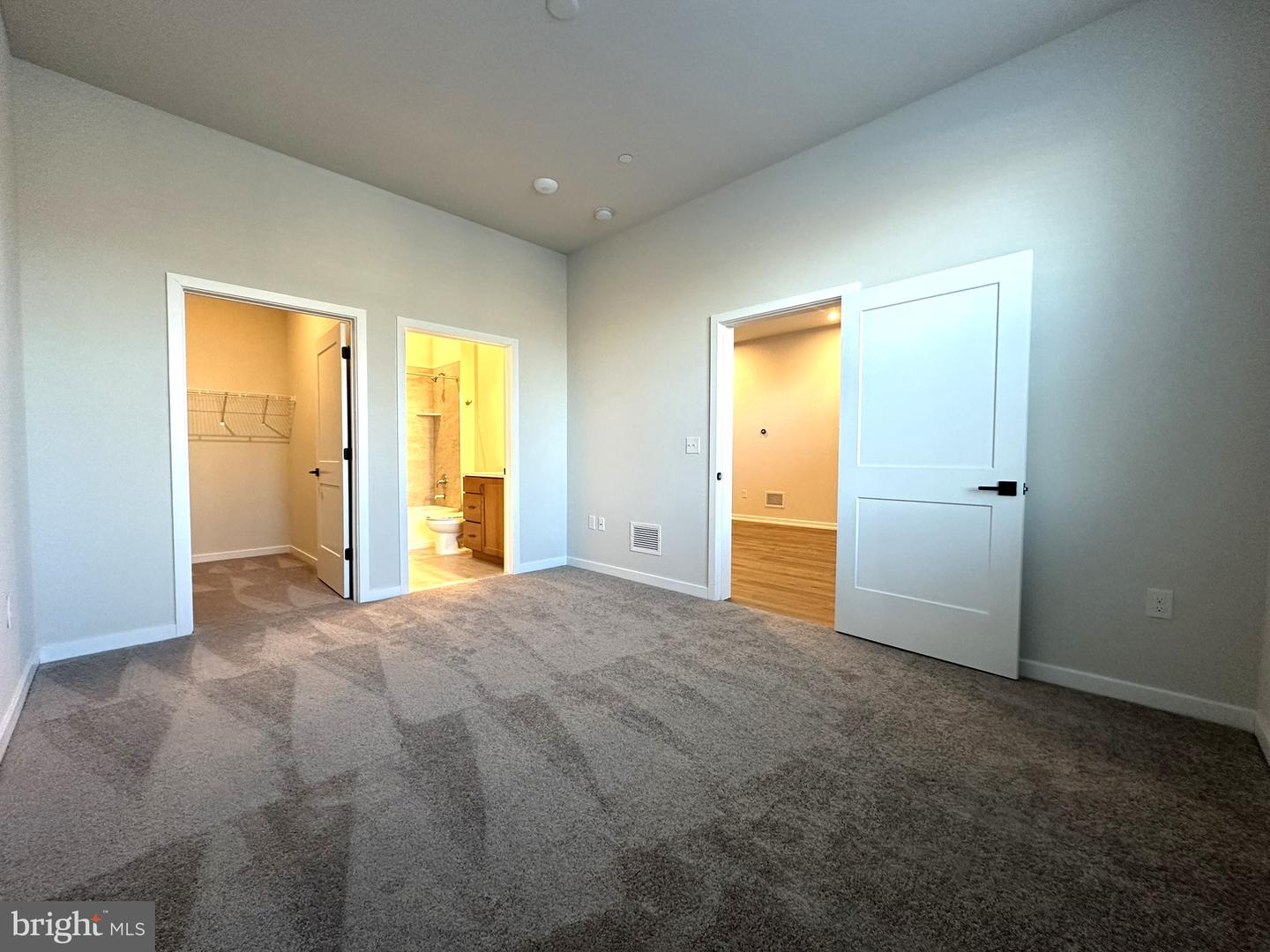 409 W Butler Ave #106 Property Photo 13