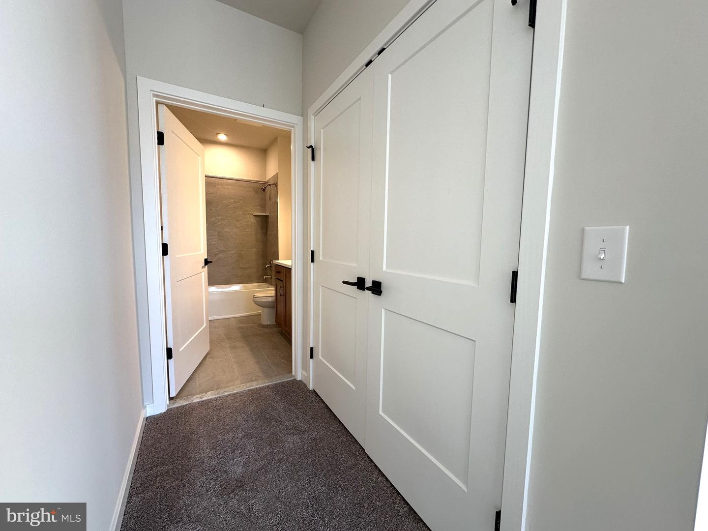 409 W Butler Ave #223 Property Photo 16