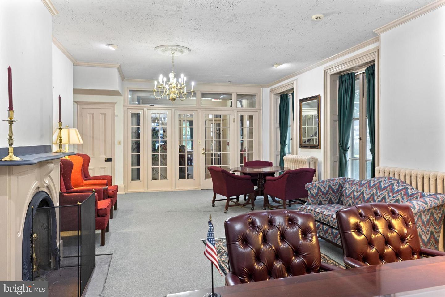 152 N Main St #2-a Property Photo 17