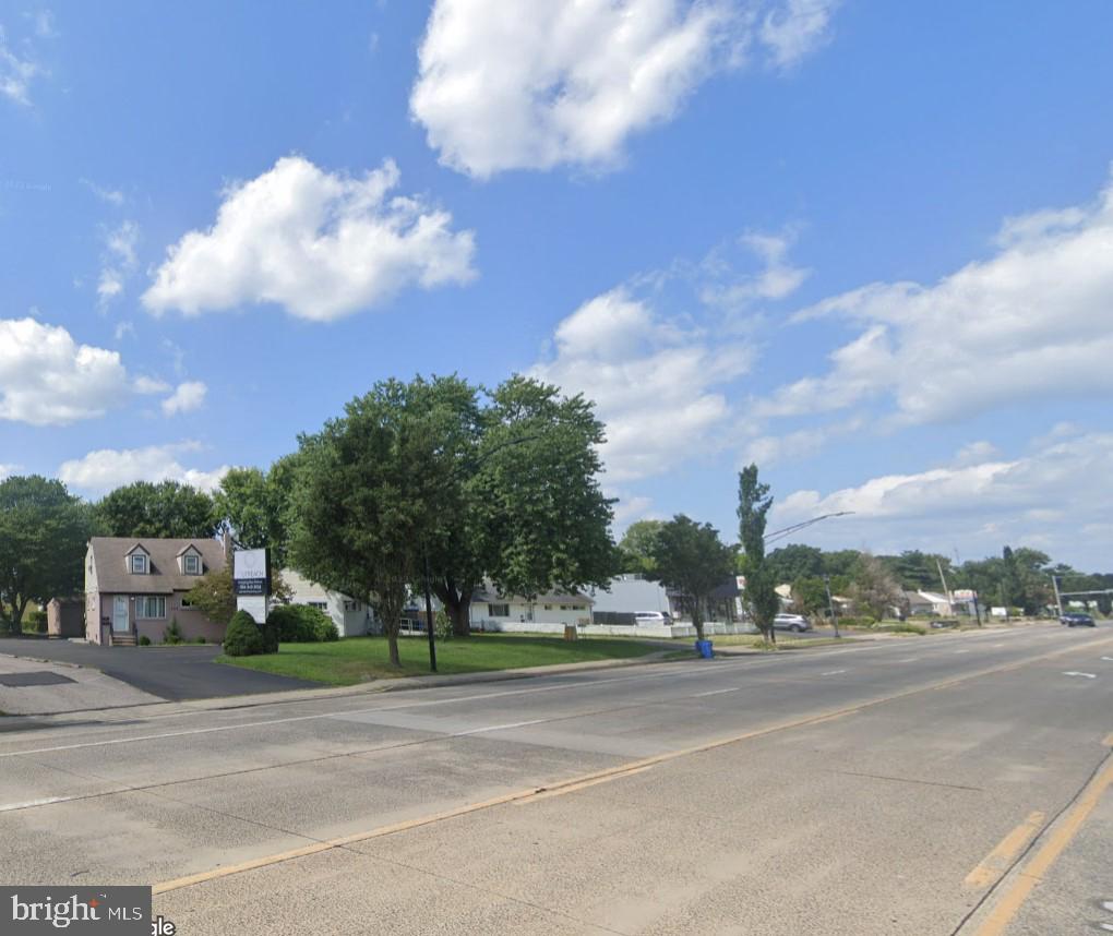 1303 Veterans Hwy Property Photo