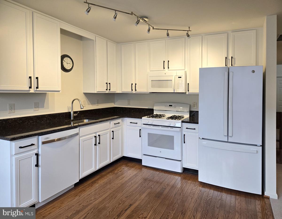 4028 Red Bud Circle Property Photo