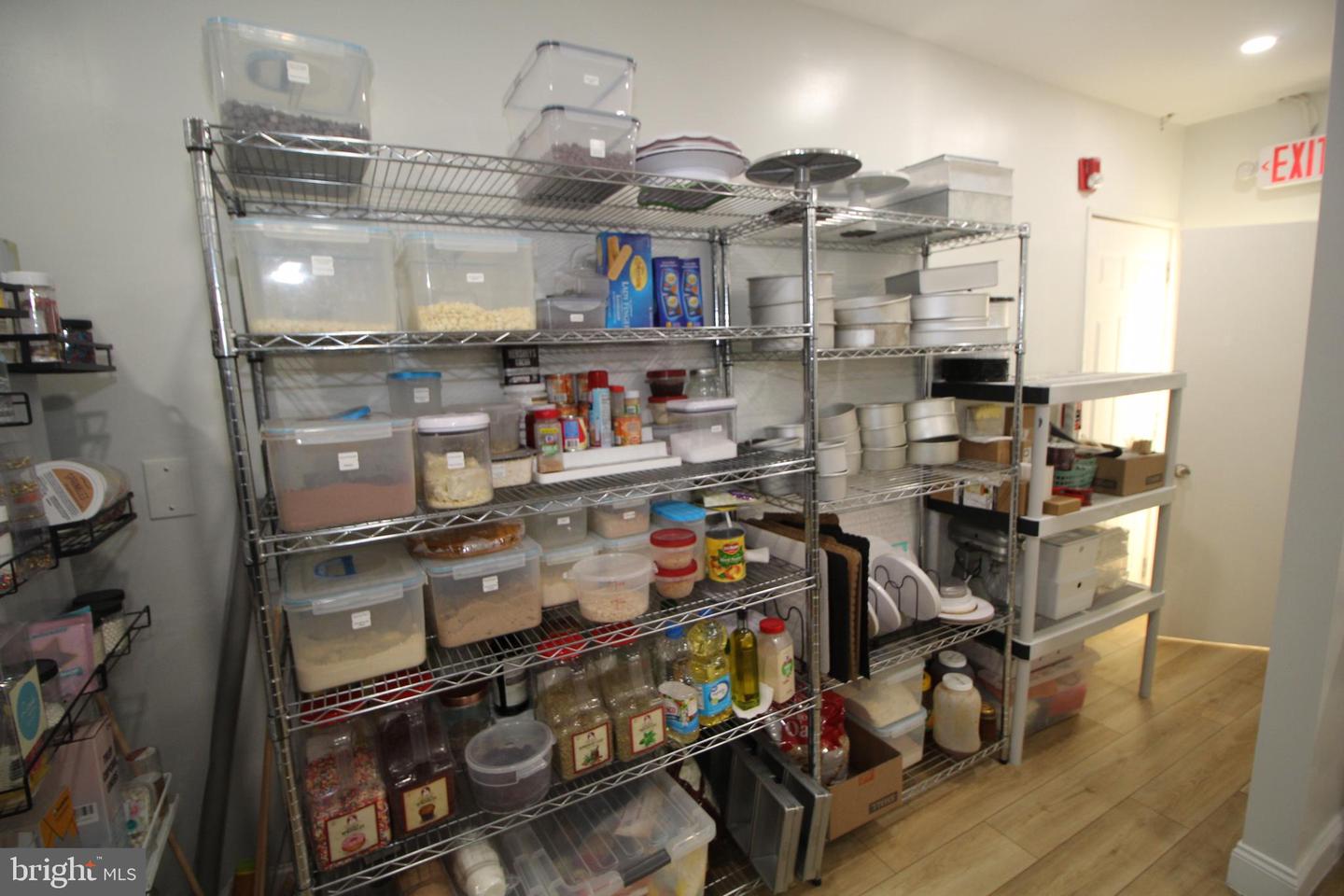1806 Brownsville Rd Property Photo 16