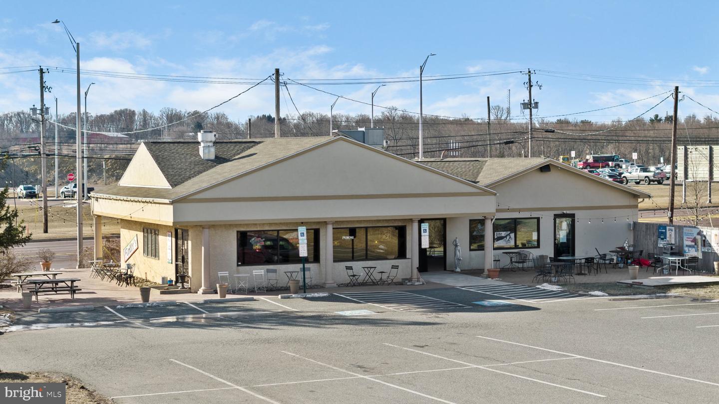 1850 Route 663 (john Fries Highway) Property Photo 37