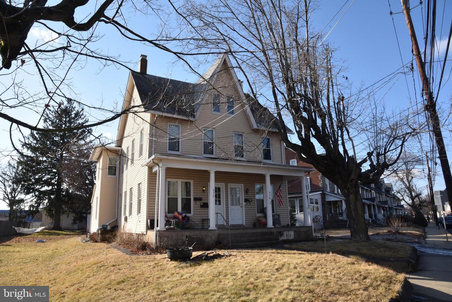 650-652 E Broad St Property Photo