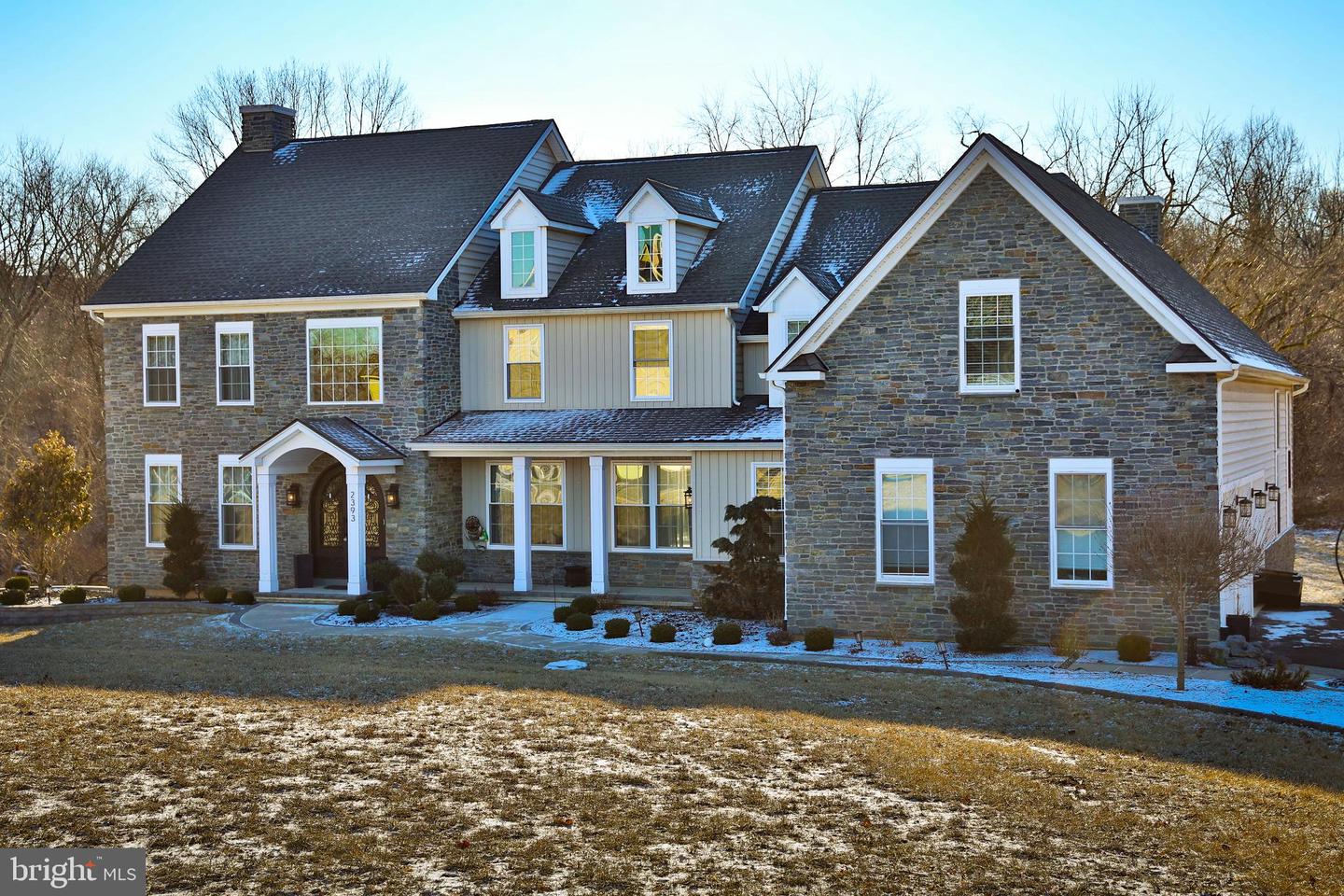 2393 Old Bristol Rd Property Photo