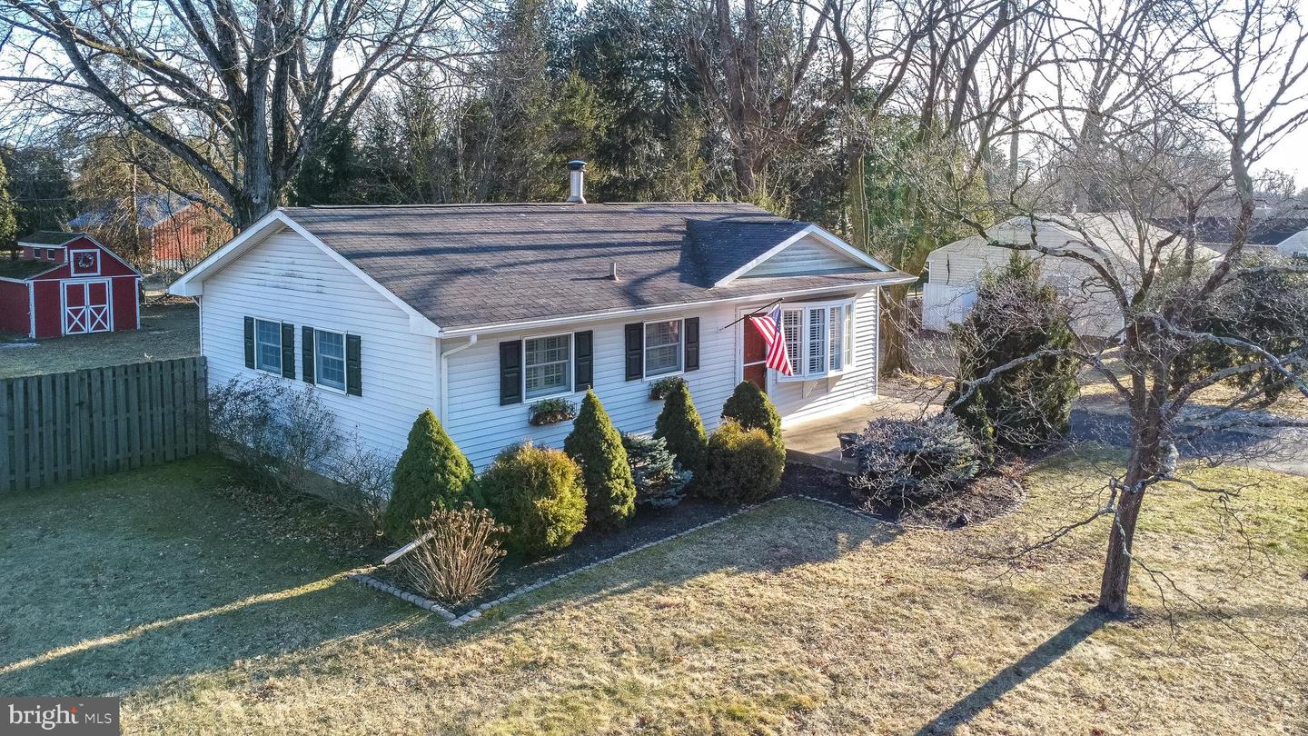 124 Maple Ln Property Photo