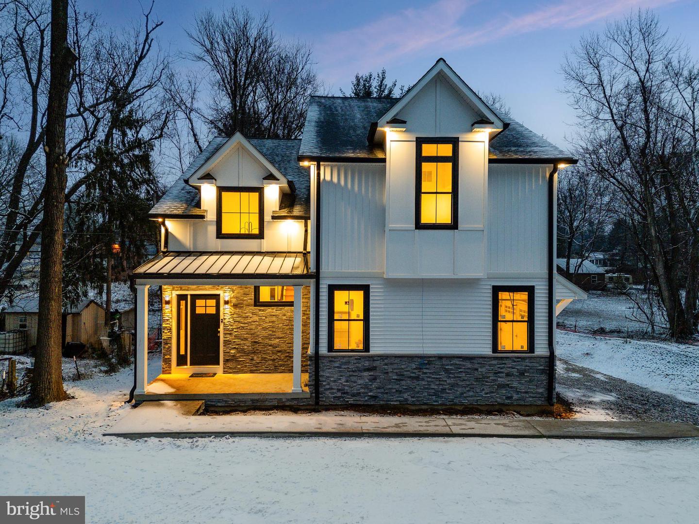 18 Churchville Ln Property Photo