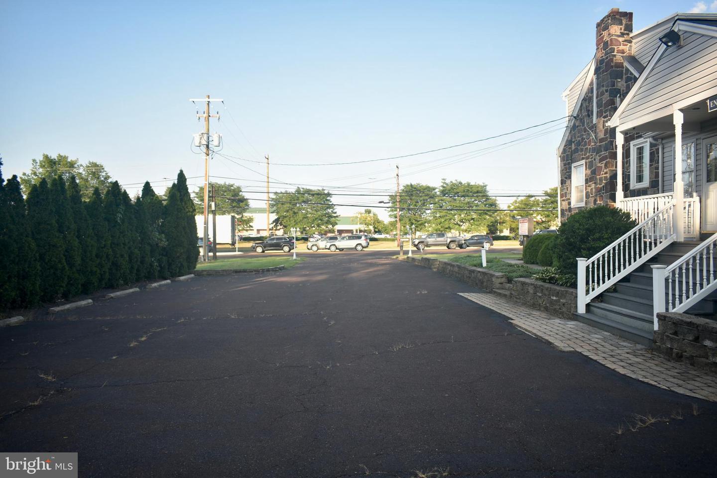 940 S West End Blvd Property Photo 12