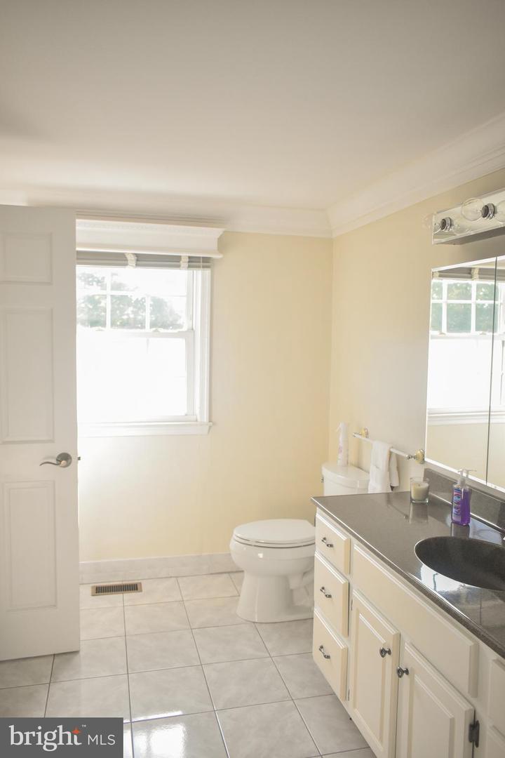 940 S West End Blvd Property Photo 23