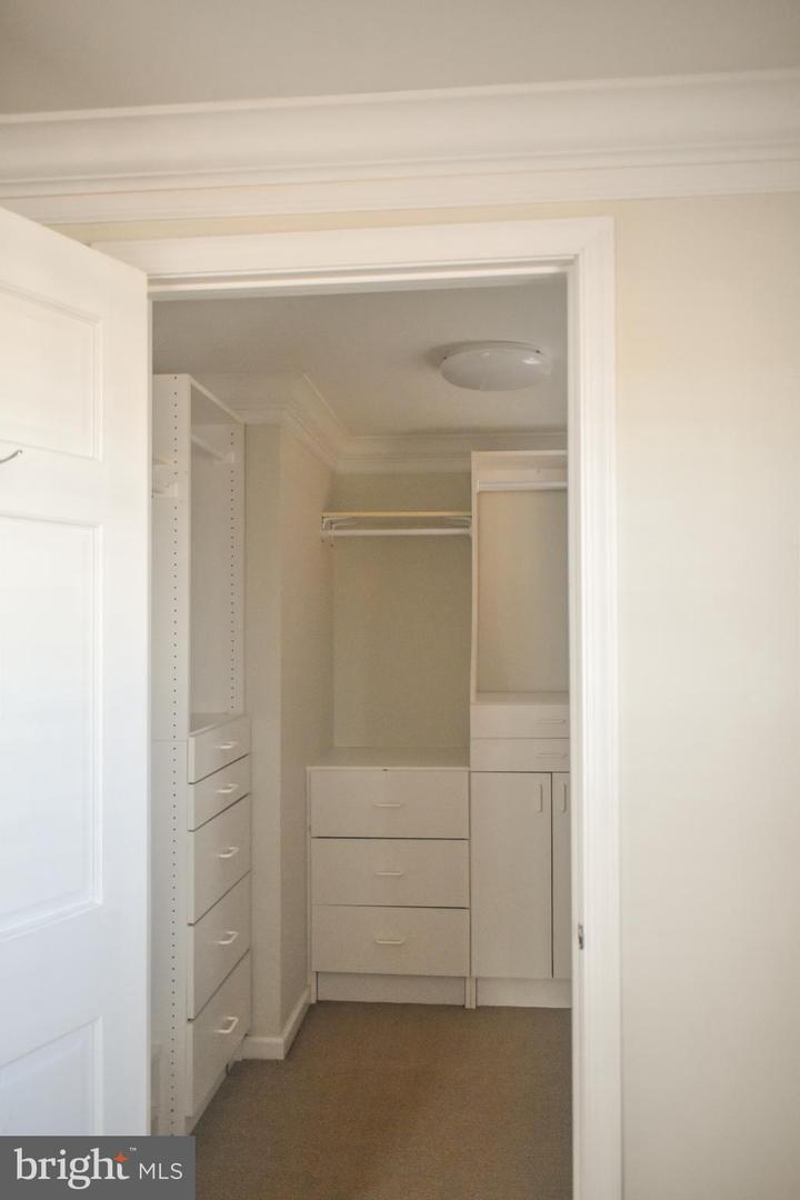 940 S West End Blvd Property Photo 53