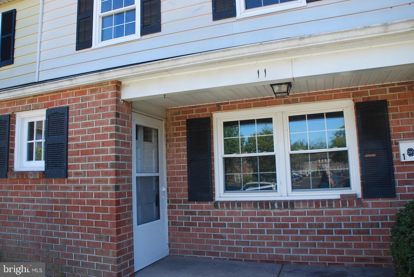 11 Stonegate Rd Property Photo