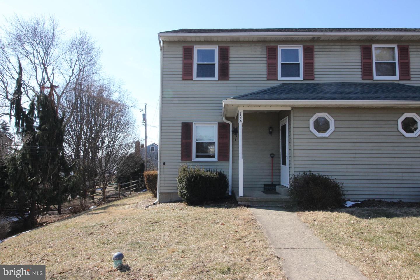 122 Ridge Ave Property Photo