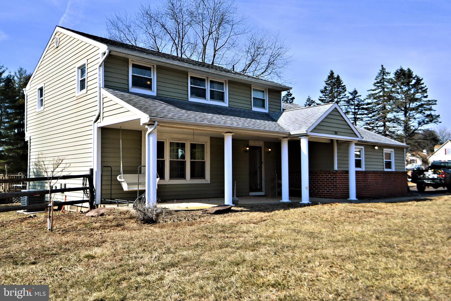 32 Walnut Dr Property Photo