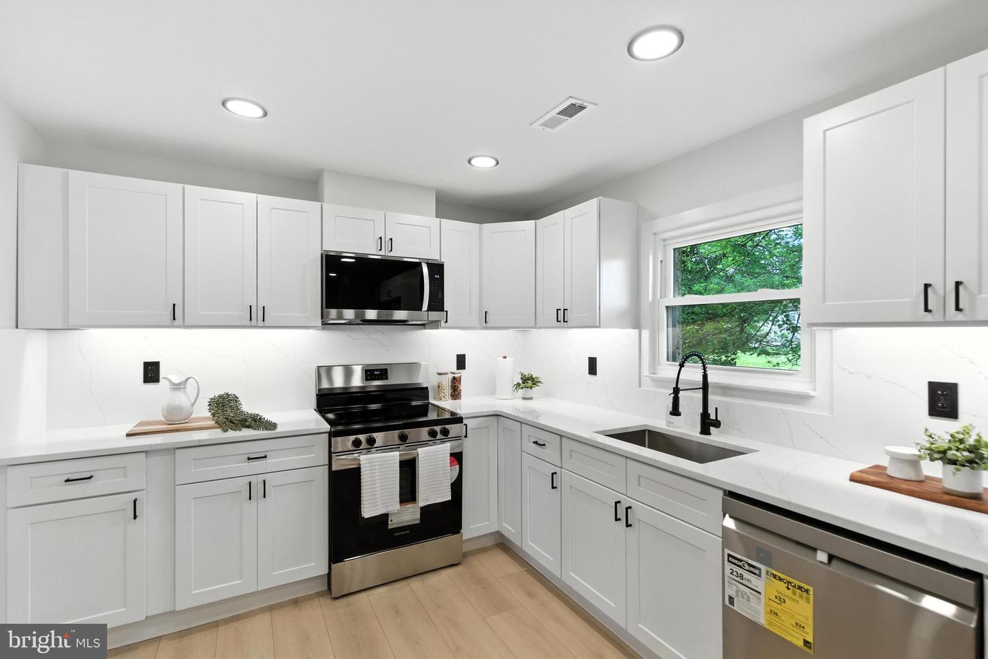 2611 Linconia Ave Property Photo 10