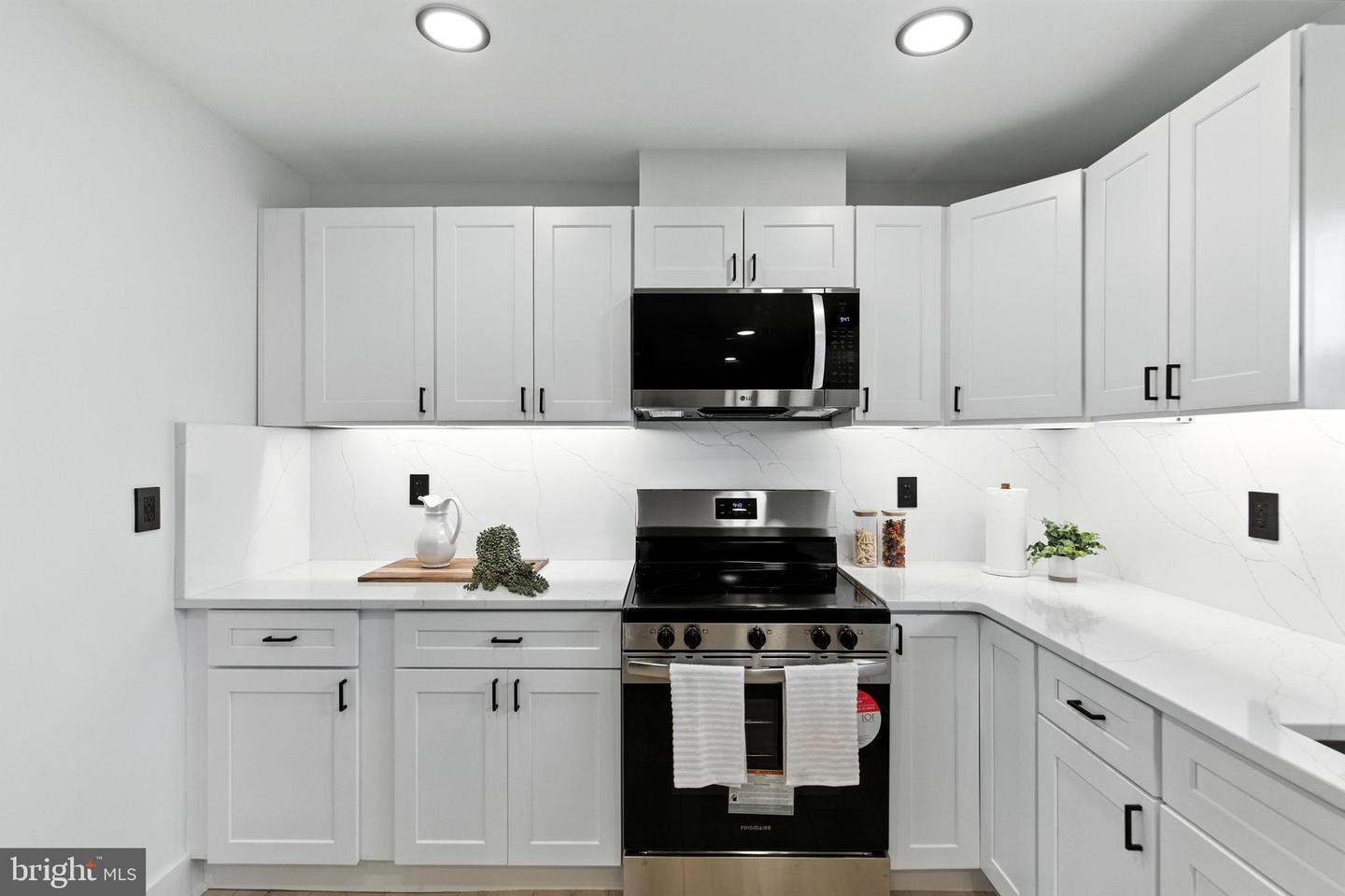 2611 Linconia Ave Property Photo 11