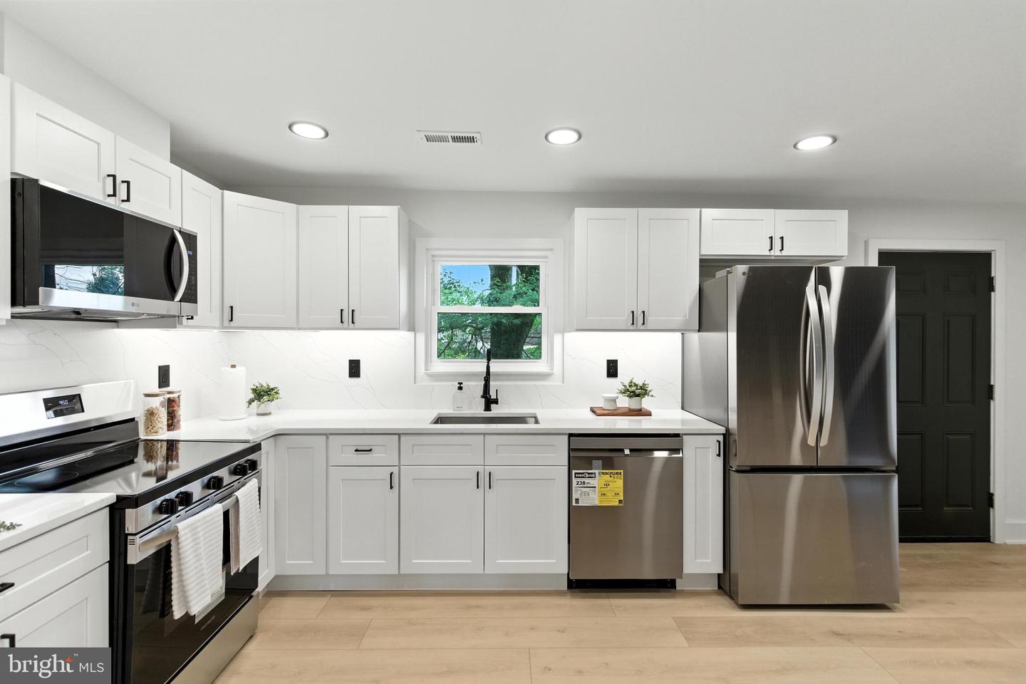 2611 Linconia Ave Property Photo 12