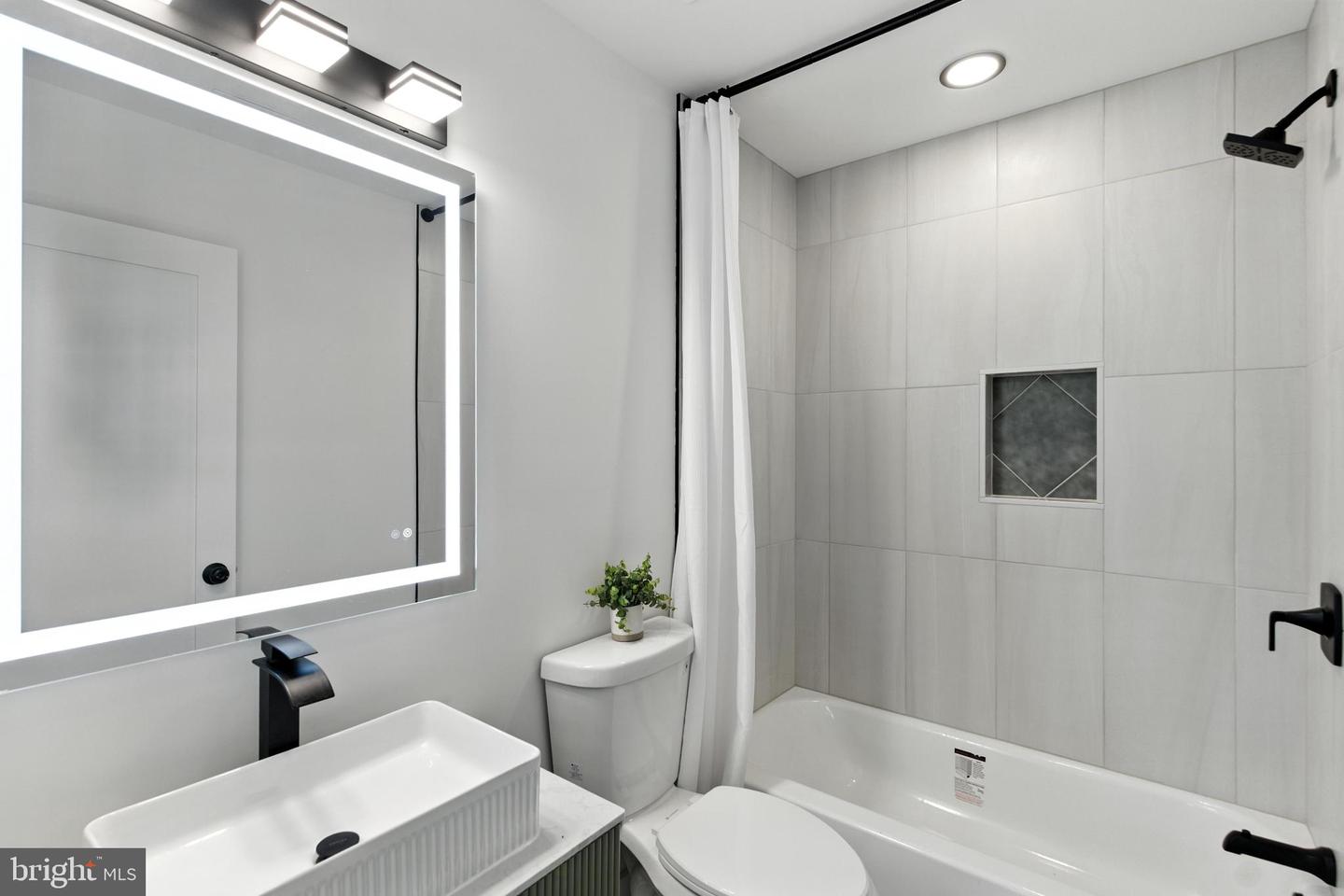 2611 Linconia Ave Property Photo 24