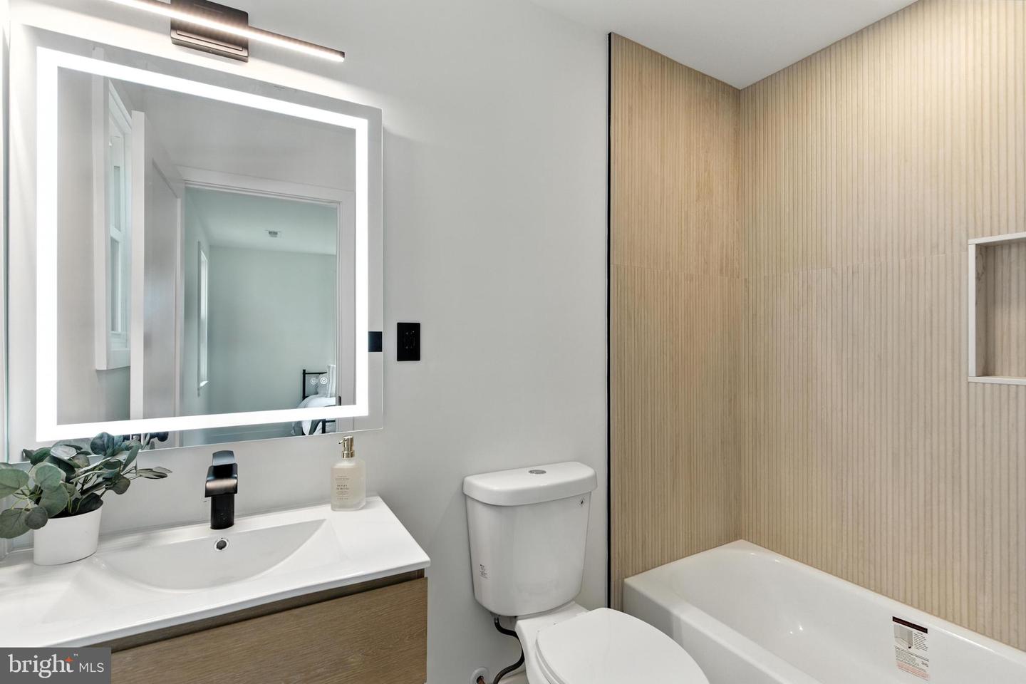 2611 Linconia Ave Property Photo 29