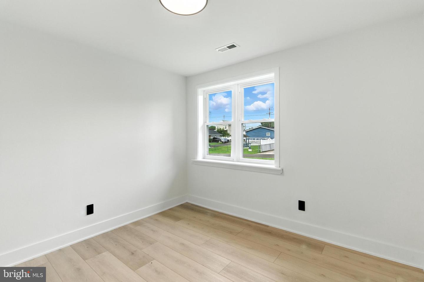 2611 Linconia Ave Property Photo 36