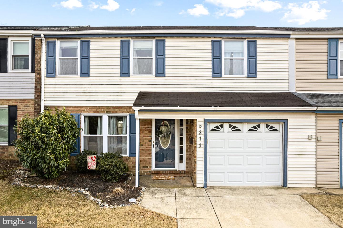 6313 Powder Horn Ct Property Photo