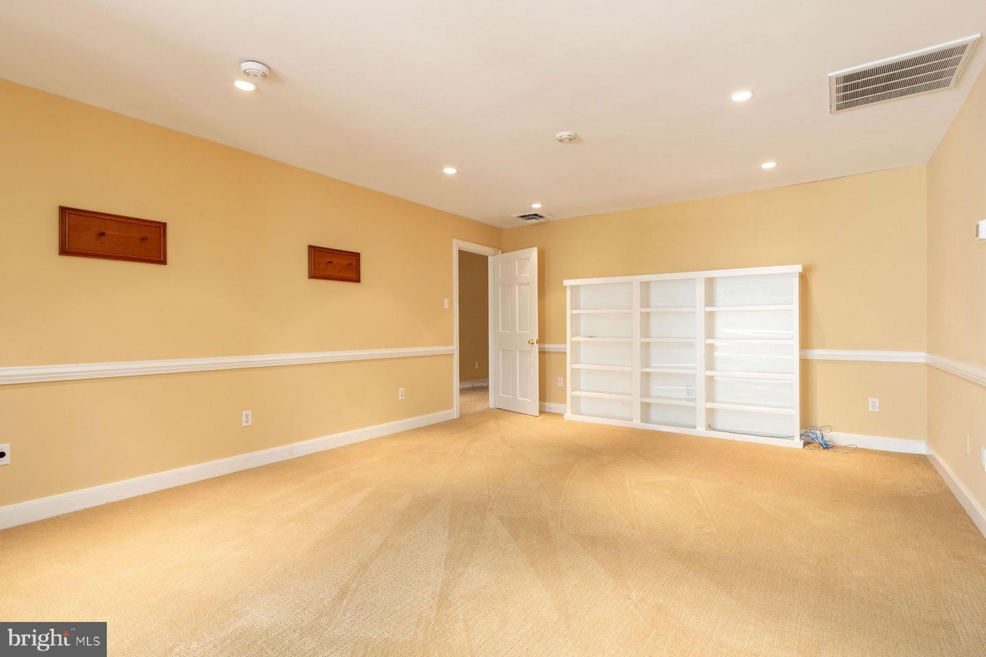 362 W Bridge St Property Photo 10
