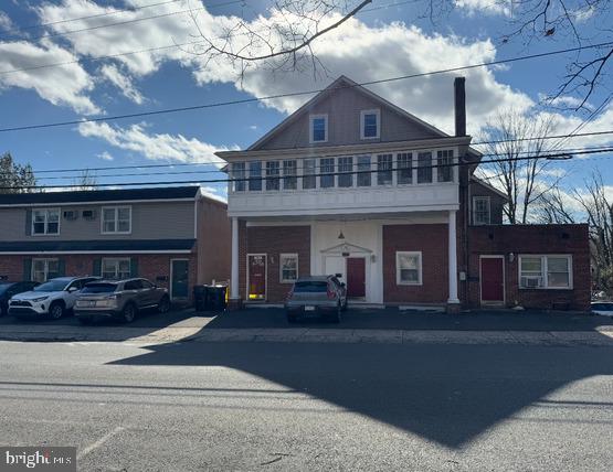 100 Green St Property Photo 1