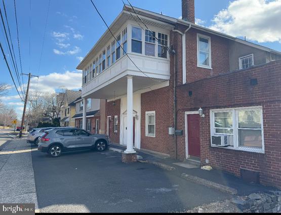 100 Green St Property Photo 3