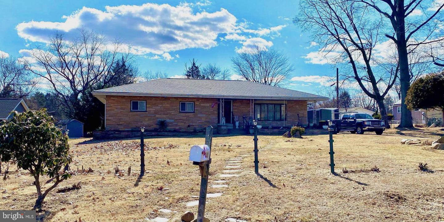 948 Farley Rd Property Photo