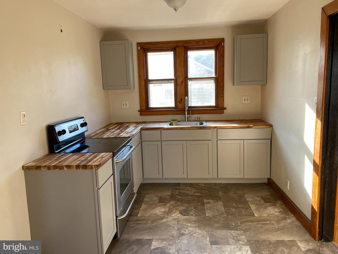 8880 Easton Rd Property Photo