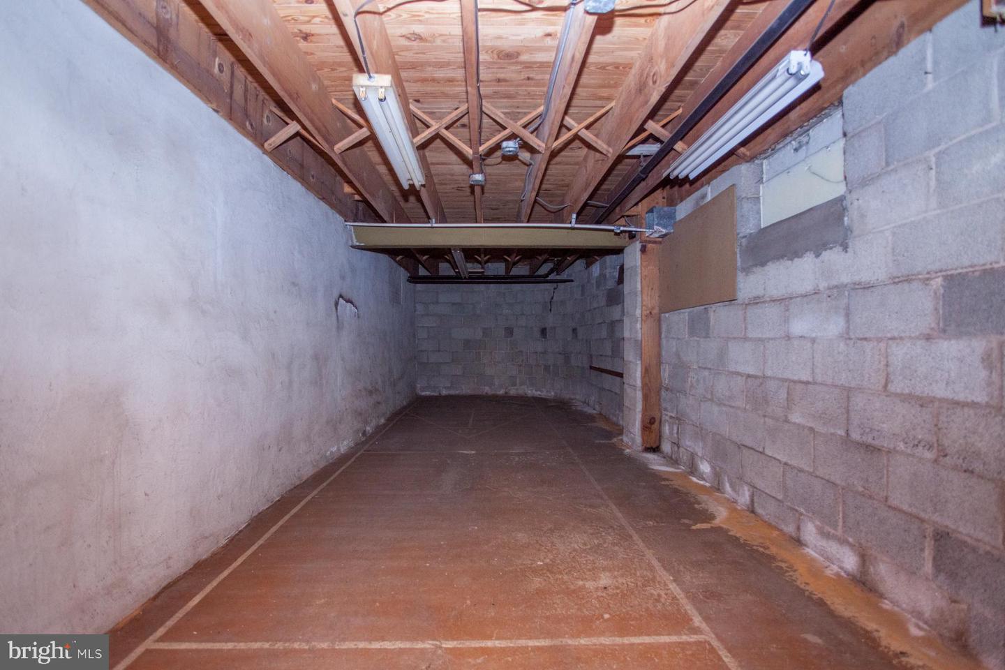 248 W State St Property Photo 64