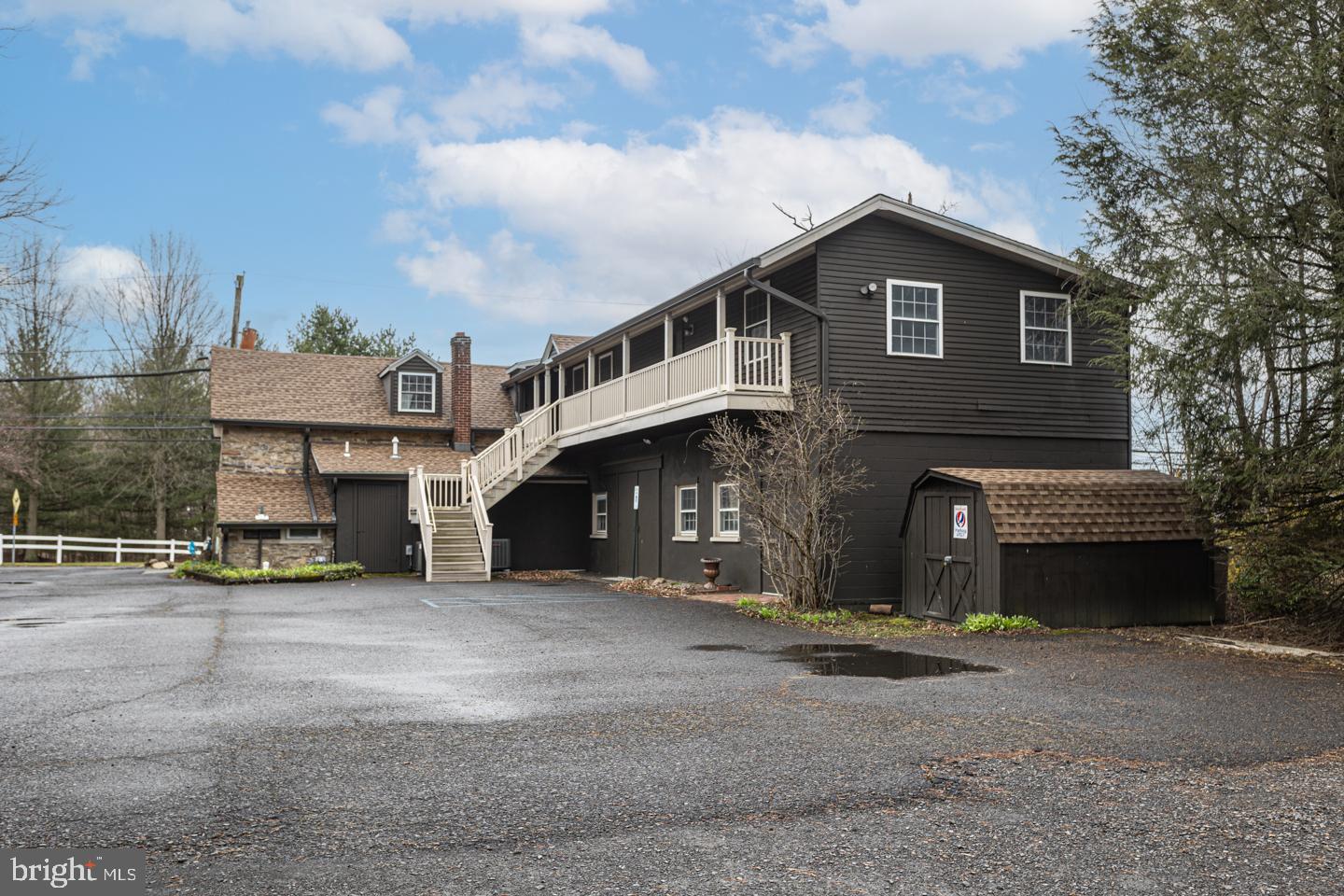 2389 Forest Grove Rd Property Photo 11