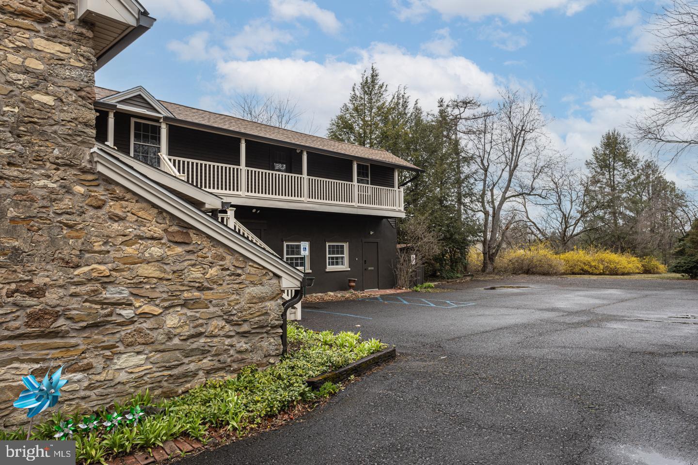 2389 Forest Grove Rd Property Photo 13