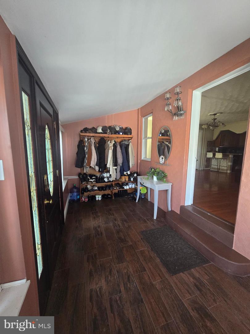 3866 Spruce Property Photo 5