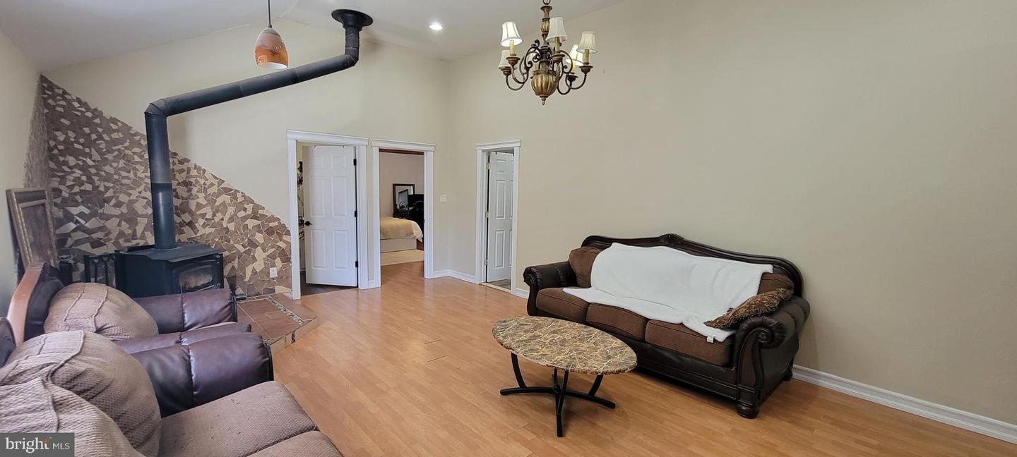 3866 Spruce Property Photo 6