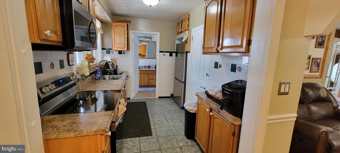 3866 Spruce Property Photo 12