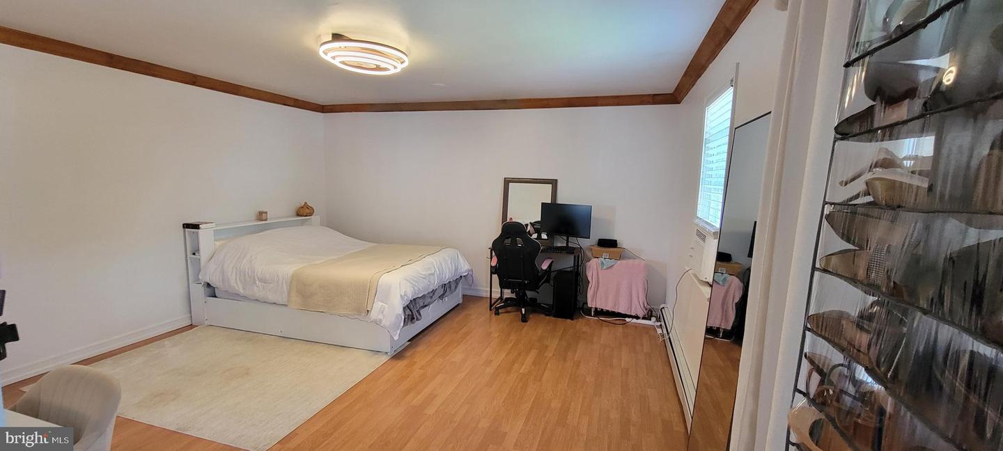 3866 Spruce Property Photo 14