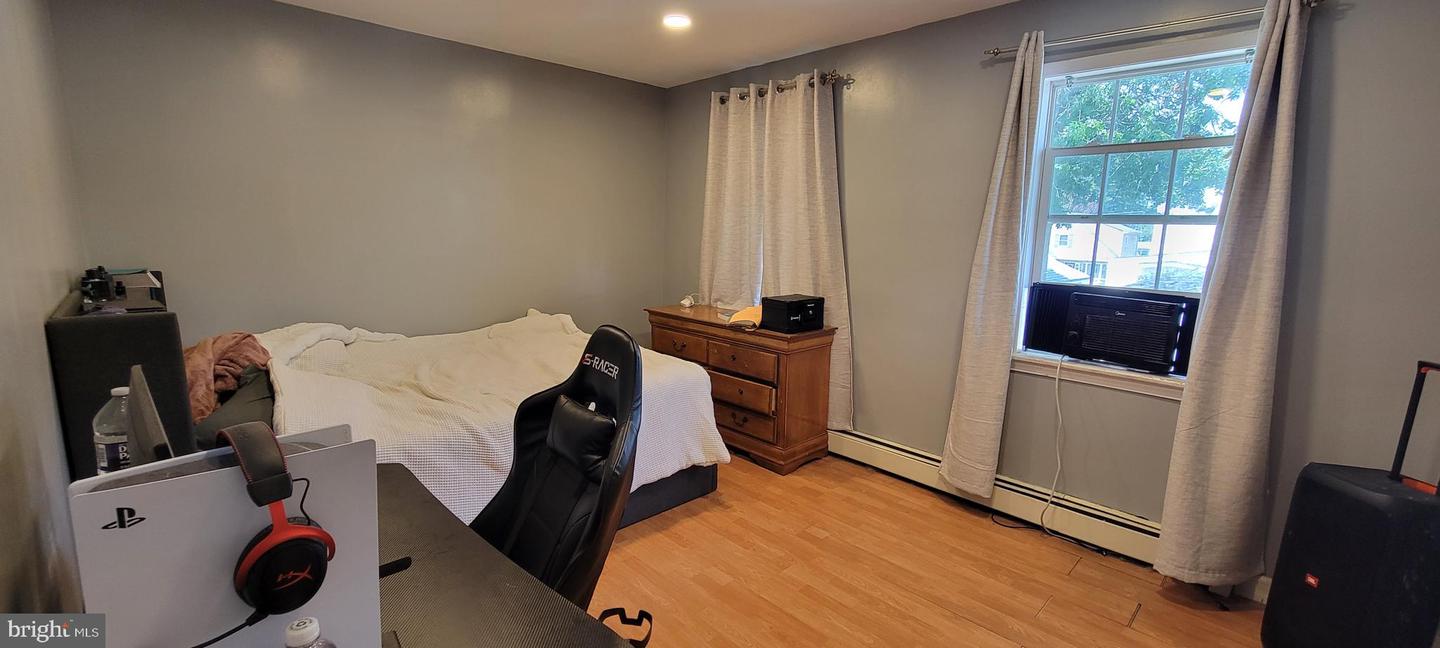 3866 Spruce Property Photo 16