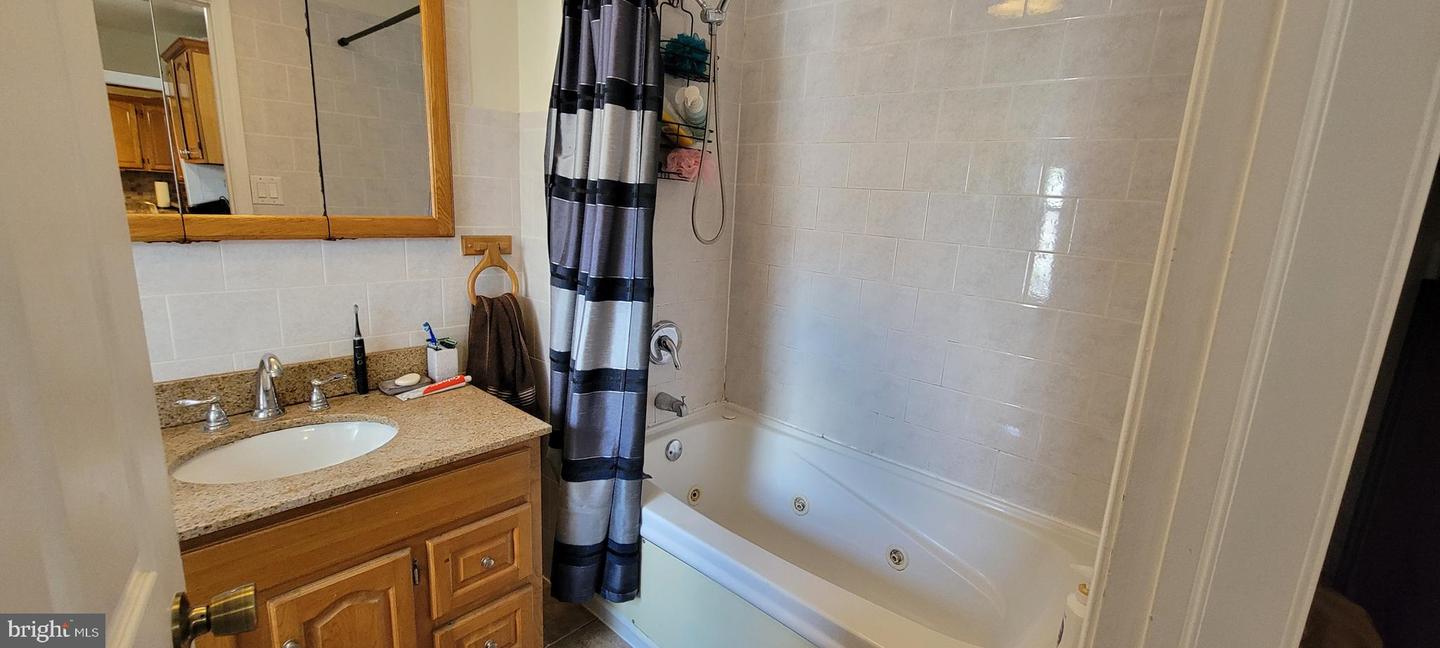 3866 Spruce Property Photo 27