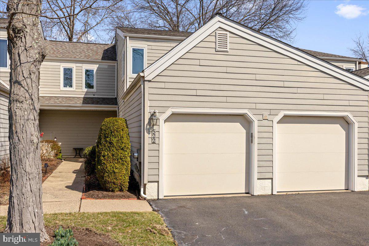 522 Portsmouth Ct Property Photo