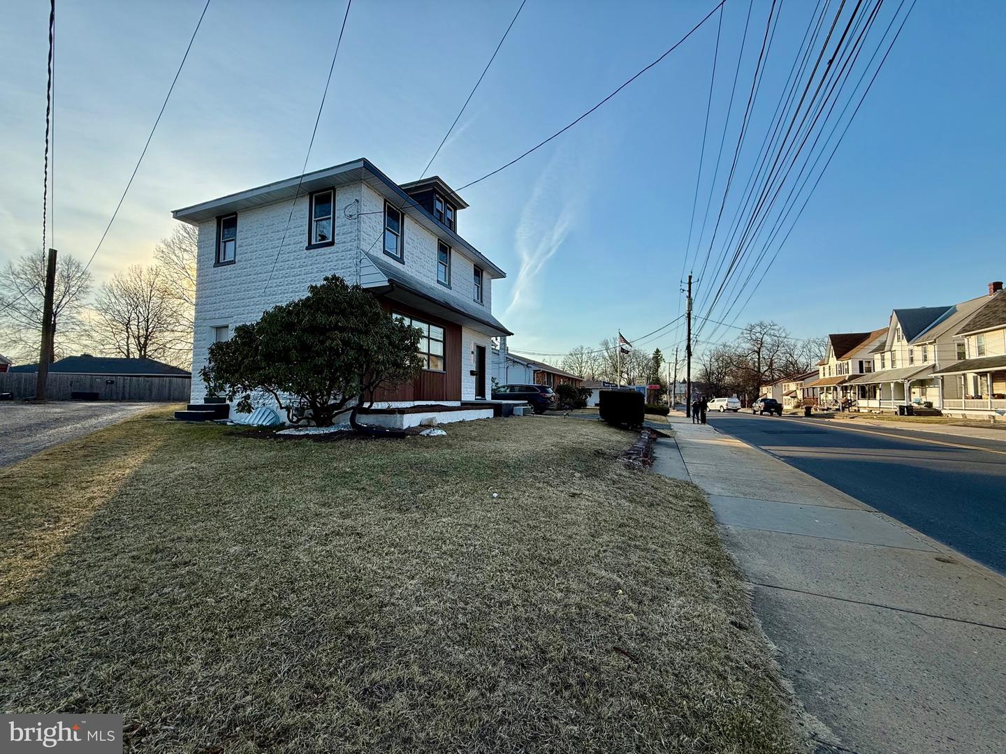 614 E Broad St Property Photo 63