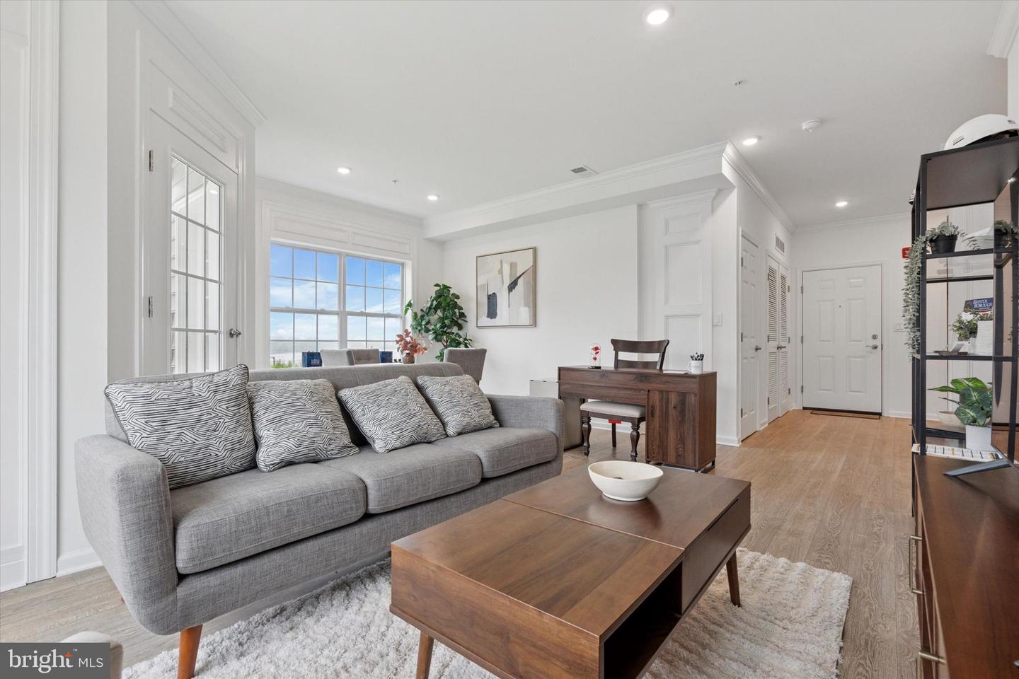 16241 River View Dr Property Photo 4