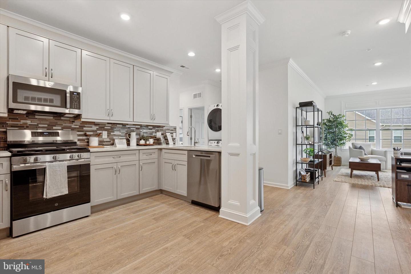 16434 River View Dr Property Photo 7