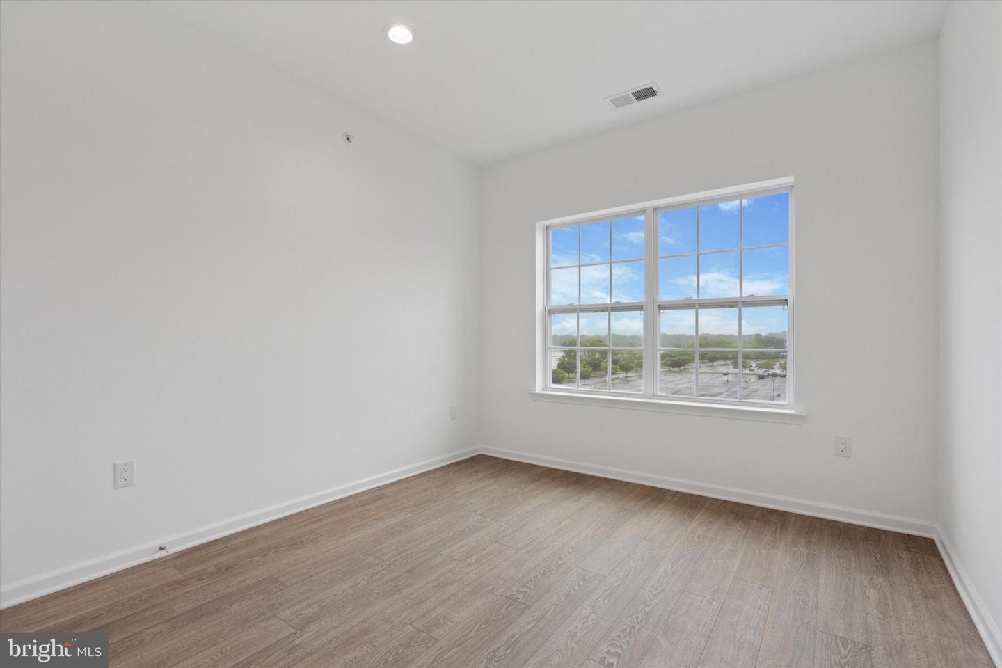 16434 River View Dr Property Photo 23