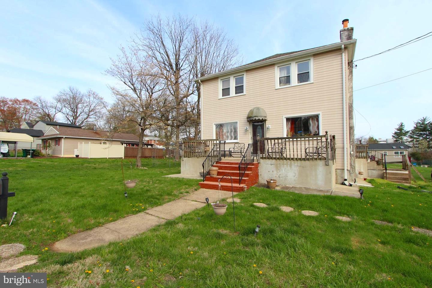 2351 Paris Ave Property Photo