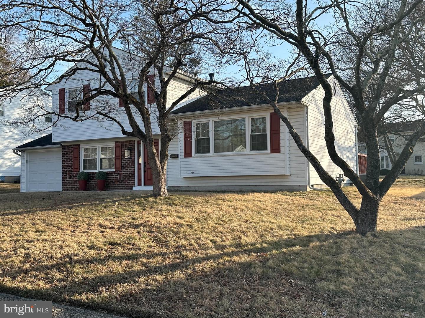 748 Joseph Ave Property Photo