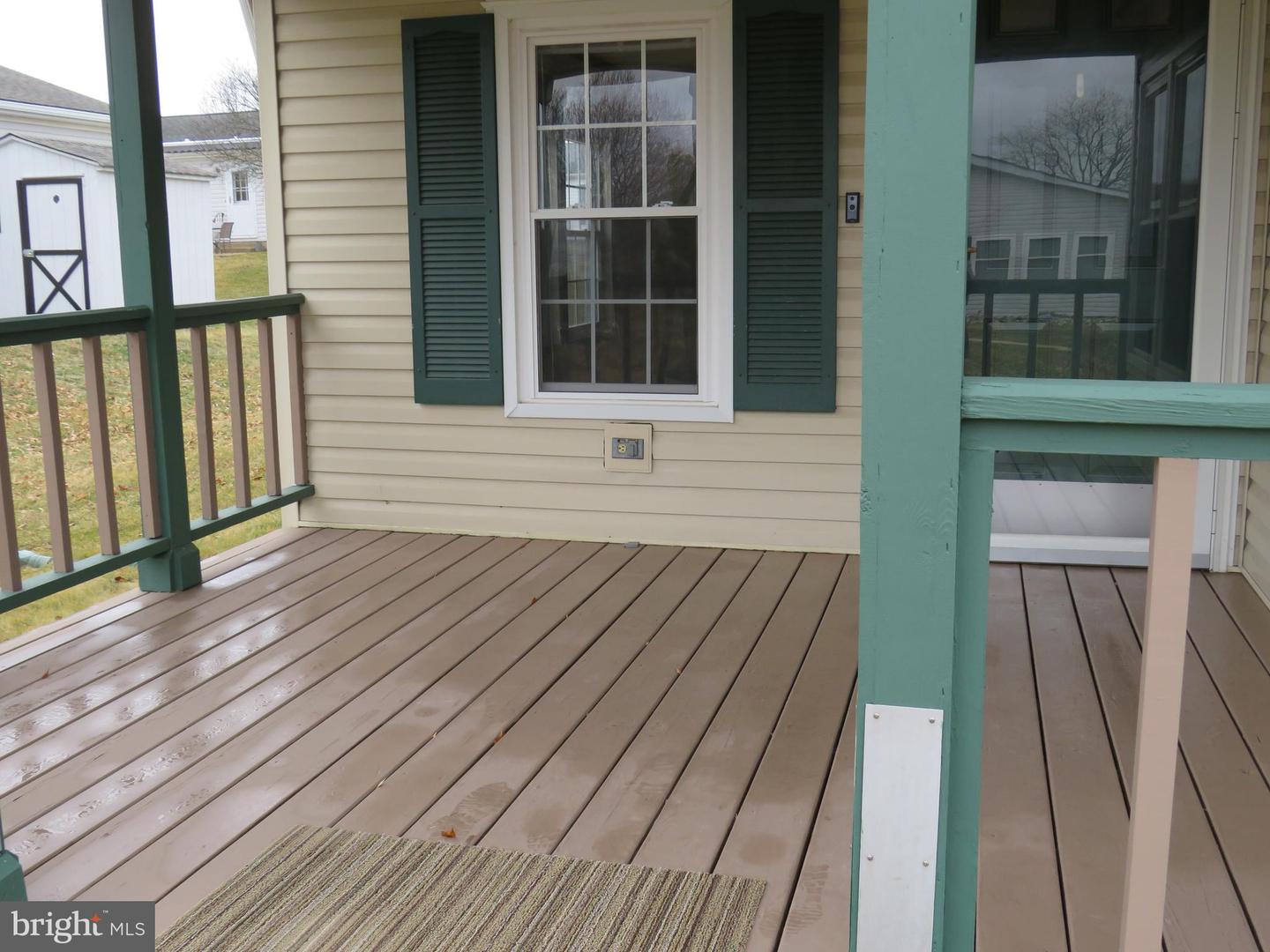 125 Fern Ct Property Photo 5