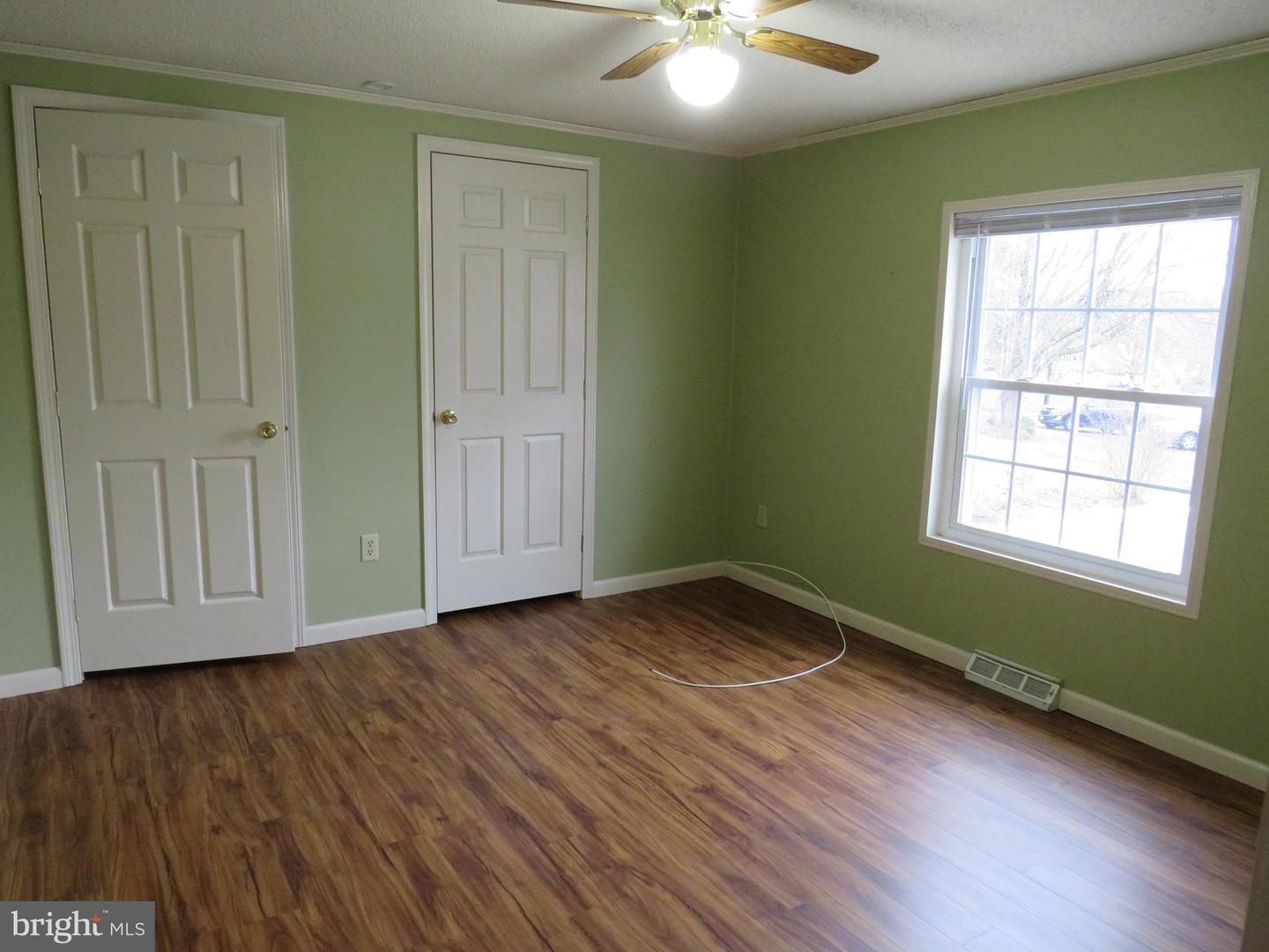 125 Fern Ct Property Photo 29